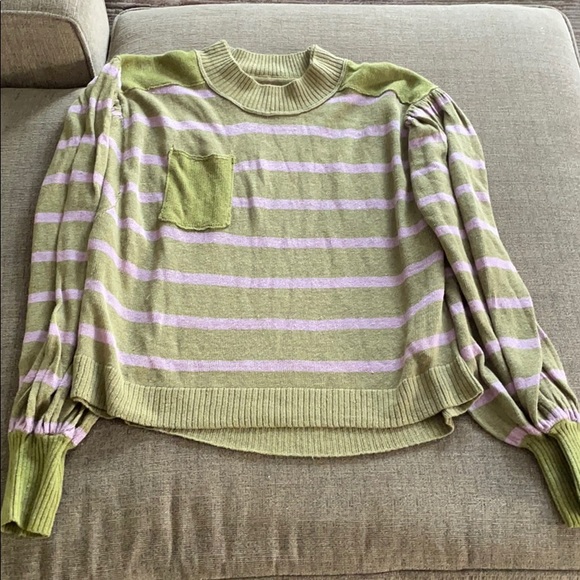 Sweater - Picture 2 of 4